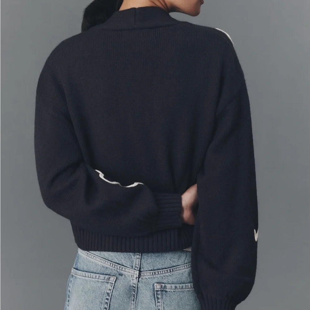 Anthropologie Floral cropped Cardigan one size Navy and cream - Picture 3 of 7